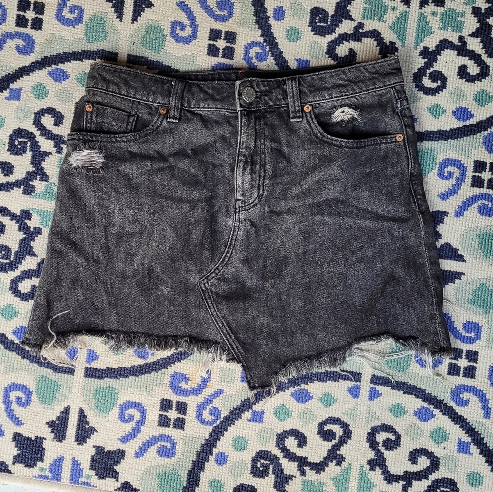 BDG urban outfitters mini demin skirt 😍